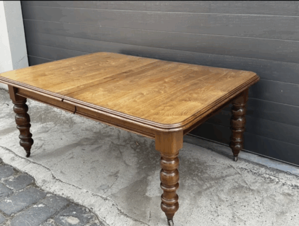 Recently restored - unusual 19th century English figured walnut extension dining table - Image 4